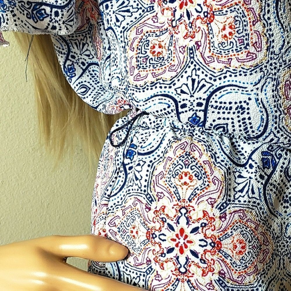Cold Shoulder Border Print Dress - Picture 13 of 13